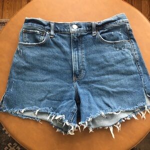Abercrombie High Rise 4" Mom Short Size 29